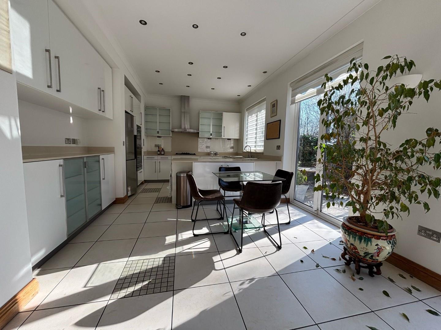 Sunnydale Gardens, Mill Hill, NW7, London